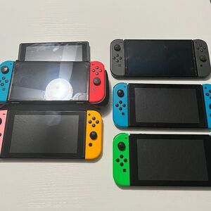 Huge Nintendo bundle with accessories (docks, chargers, cases, etc